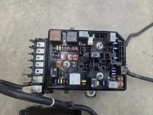 2024 Gmc Terrain Fuse Block And Some Wiring 87867005 Genuine Gm Cut - Picture 1 of 15