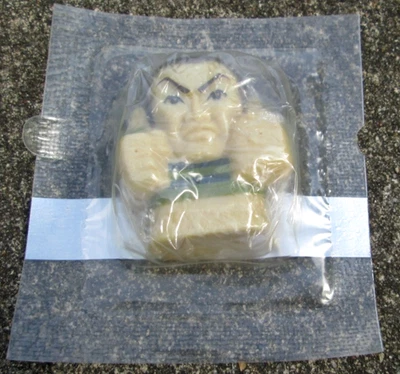 Juguete de cereal General Mills Marvel Sandman Character Water Squirter 2007 nuevo en paquete Foto 1 de 4