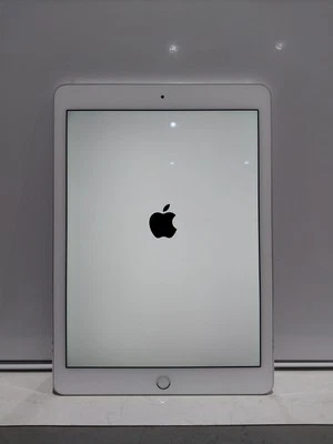 Apple iPad Air 2 Tablet A1566 64GB WiFi White MGKM2X/A - Image 1 of 4