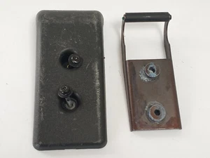 02-13 Chevy Avalanche, Escalade Bed Cover Joining Bracket & Bolts G.M. O.E.M. - Bild 1 von 8