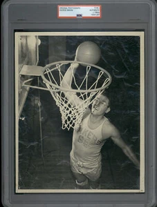 Circa 1950 George Mikan Signed Original Photograph - PSA/DNA Type 1 - Picture 1 of 2