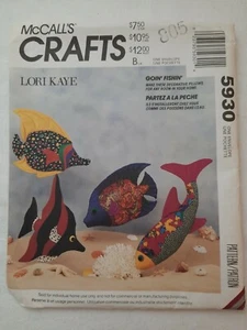 McCall's 5930 757 Lori Kaye Goin' Fishin' Fabric Tropical Fish Cushion Pillow UC - Picture 1 of 7