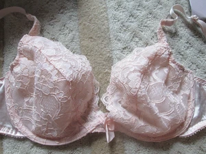 Victoria’s Secret Vintage Pale Pink Satiny Bra 34D Metric 75 ~~ 76217 - Picture 1 of 5
