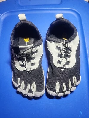 Vibram Fivefingers V-Run Retro running shoes 21M8001 Size 8.5-9  - Image 1 of 4