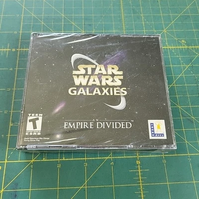 Star Wars Galaxies: An Empire Divided Collector's Edition PC 2003 Cracked Case  - Image 1 of 4