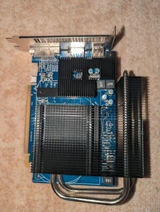 Carte graphique Sapphire HD6670 PCI-E 1Go - Afbeelding 1 van 2