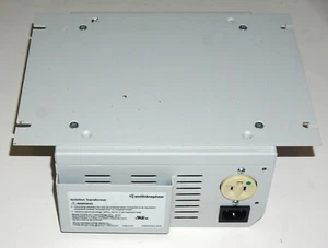 Smith & Nephew #303820-00 trasformatore di isolamento grado ospedaliero 120VAC 11.3A MAX - Foto 1 di 2