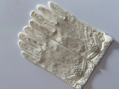 Guantes Blancos De Colección Cuentas A Mano Imitación Perla Boda Baile de graduación Formales Elásticos Años 60 Leer* Foto 1 de 4