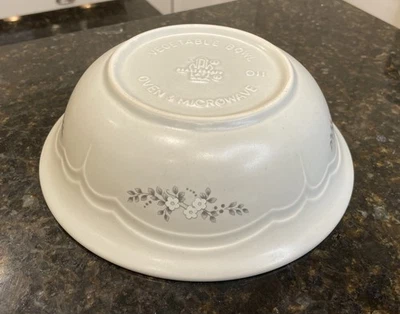 PFALTZGRAFF HEIRLOOM Gray White Flowers #011 Round 8.75” Vegetable Serving Bowl - Image 1 of 4