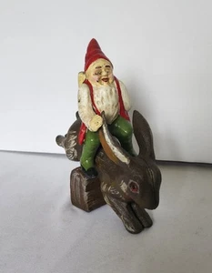Figura de liebre/conejo/conejo de hierro fundido gnomo elfo - Imagen 1 de 5