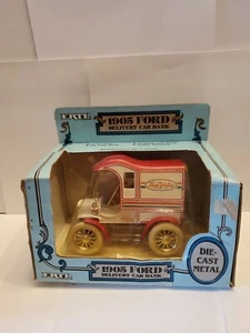 ERTL TRUE VALUE 1905 FORD DELIVERY CAR LOCKING COIN BANK #9301EO - Picture 1 of 7