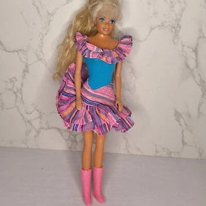 Barbie Doll 1966 Taiwan Blonde Blue Eyes Twist N Turn Dress Boots 60s Mattel - Picture 1 of 7