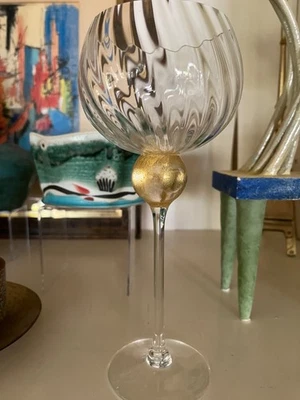 Hecho por artista 9 1/2 pulgadas cuenco de cristal vidrio firmado, fecha 2001 bola de oro tallo largo Foto 1 de 4