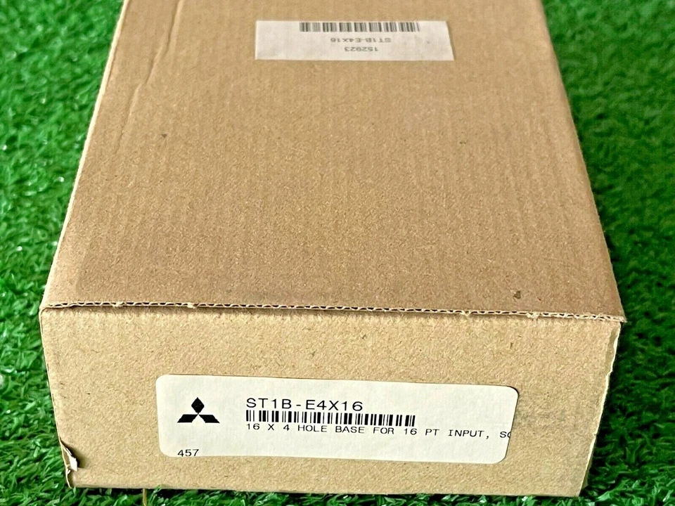 Mitsubishi ST1B-E4X16 Input Base for 16pt Input, 4 Hole - Image 1 of 4