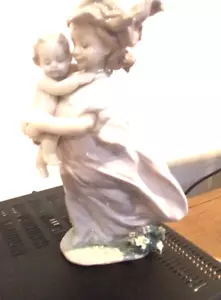 Lladro 6681 Playing Mum Event Figurine - Picture 1 of 8