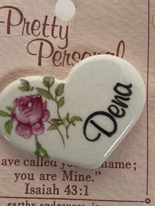 Vintage neue unbenutzte Name DENA Anstecknadel mit rosa Teerosen erdige Bemühungen Brosche 1980er - Bild 1 von 3