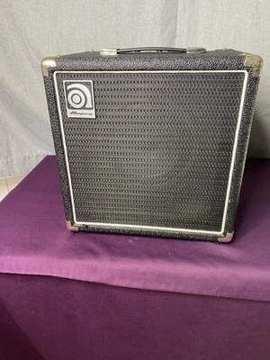 Amplificador de bajo combinado Ampeg BA-108 25 vatios 1 x 8" negro Foto 1 de 4