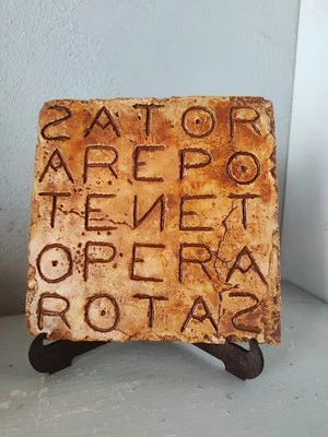 Sator Square / Tenet Arepo réplica modelo 2 Foto 1 de 4