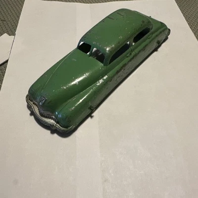 1940s VINTAGE TOOTSIETOY DIECAST KAISER SEDAN GREEN  AUTOMOBILE 4 DOOR 6" - Image 1 of 4