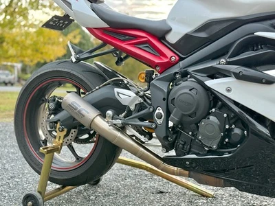 SC Project CR-T Титановая Выхлопная Система Triumph Daytona 675R 13-17 Как Новая - Изображение 1 из 4