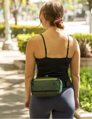 Nwt Ozark Trail Waist Pack, Black and Green, Unisex, Hip/Fanny Pack Lightweight - Image 1 of 4