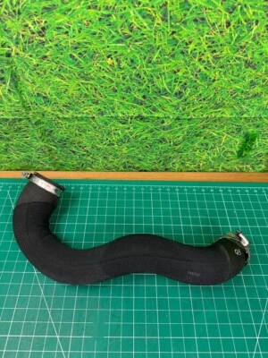 11-16 奥迪 Q5 右涡轮中间软管 原始设备制造商 8R0145738R — 第 1/4 张图片