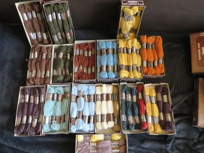 Lot laine tapisserie DMC neuves (116) divers couleurs - Photo 1/4