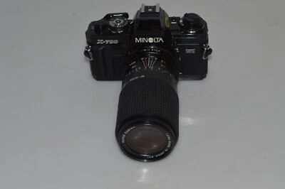 CÂMERA VINTAGE FILME 35MM MINOLTA X-700 com lente macro 80-200MM 4.5-5.6 MC (QSL63) - Imagem 1 de 4