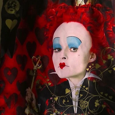 Bolso de Mano Disney Alicia en el País de las Maravillas Reina de Corazones Rojo y Negro Grande Usado en Excelente Condición Foto 1 de 4