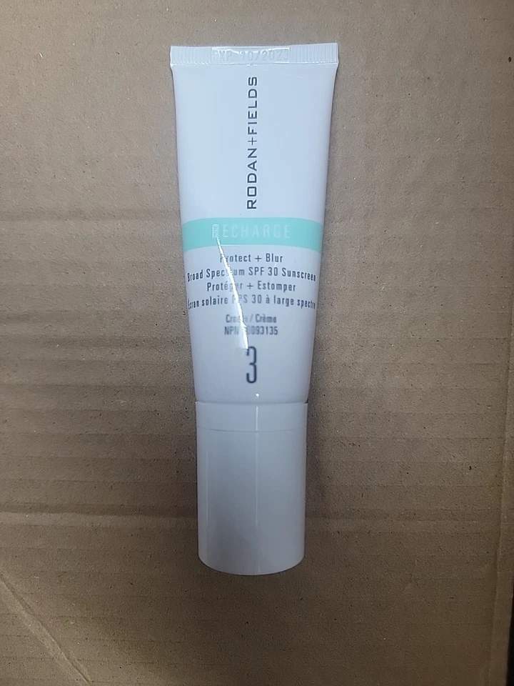 Protector solar Rodan and Fields RECHARGE 3 + desenfoque amplio espectro FPS 30 nuevo Foto 1 de 3