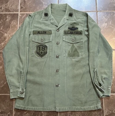 Camisa utilitaria vintage de la Fuerza Aérea de los Estados Unidos se ajusta a lo grande  Foto 1 de 2