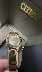 Reloj Citizen Mujer 25mm Estrás Brillante Elegante Formal Tono Dorado Nuevo - Imagen 1 de 7
