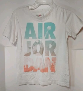 Nike Air Jordan Youth Spell Out Logo Standard  T-Shirt Sz M - Picture 1 of 10