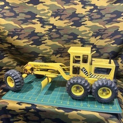 Tonka Vintage Road Grader Pressed Steel Metal Construction Toy w/ plow & Patina - Image 1 of 4