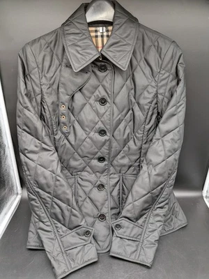 Burberry Fernleigh Thermoregulated Diamond Quilted Jacket Size Small - Image 1 of 4