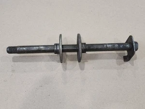 02-23 2003 II Suzuki RM85 RM85L RM 85 eje trasero con espaciadores - Imagen 1 de 1