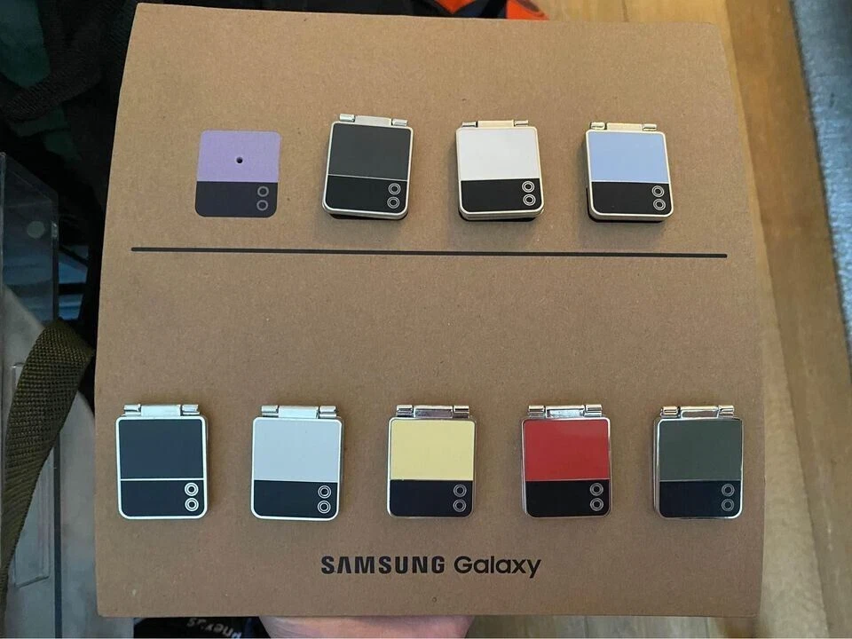 NUEVO BTS SAMSUNG Galaxy Juego de 8 Pines/Insignias con Placa Foto 1 de 1