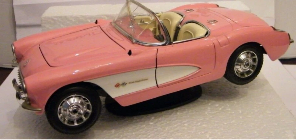 SC72) CHEVROLET ROSA / PINK 1957 SCALA 1/18 BURAGO - Immagine 1 di 1