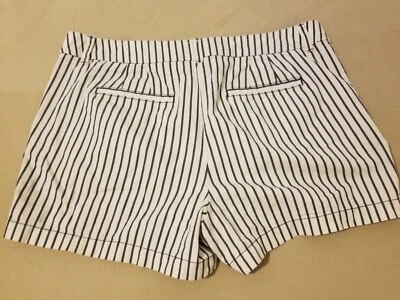 Womens Ann Taylor Khaki Shorts 12 White Gray Grey Cotton Chino - Image 1 of 4