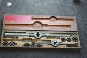 TAPS AN DIES antique craftsman wooden CASE tap INCONPLETE set. - Picture 1 of 7