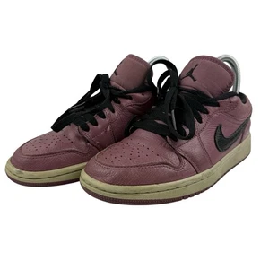 Nike Jordan One Low Mulberry Damengröße 5,5 DC7268-500 - Bild 1 von 15