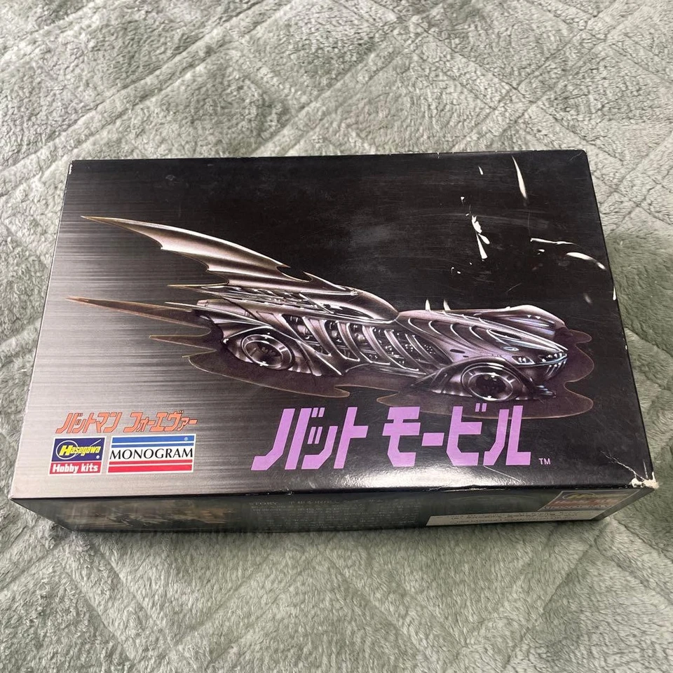 Hasegawa Batmobile scala 1/25 kit modellino in plastica Batman smontato - Immagine 1 di 4