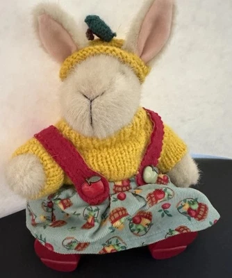 1999•Nabco A Bushel Of Fun Apple Antics• Muffy•Hoppy •Vanderbear  Bear•Excellent - Image 1 of 4