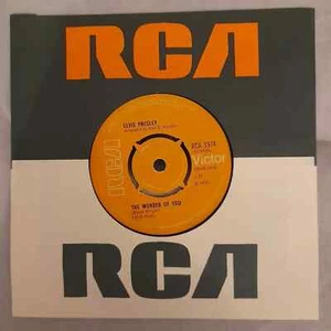 ELVIS PRESLEY 45 THE WONDER OF YOU /MAMA LIKED THE ROSES RCA1974 SOLID CENTRE - Picture 1 of 1