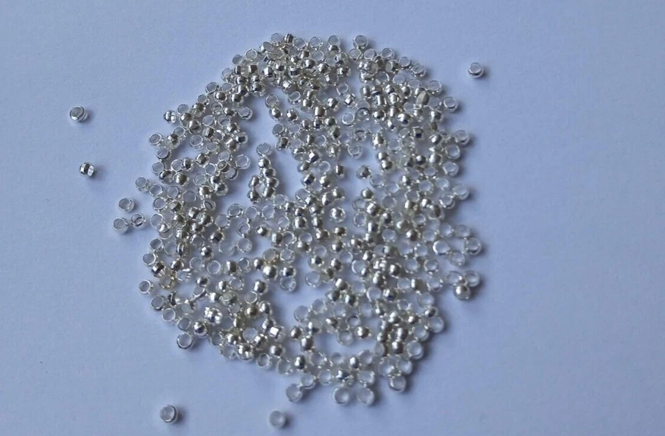 5 gramm Quetschperlen Messing Perlen 2mm in silberfarbe zur Schmuckherstellung - Bild 1 von 1