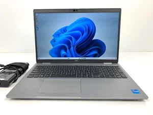 Dell Latitude 5520 15.6" Full HD i5-1135G7 2.4GHz 16GB 512SSD Win11 Pro Grado B - Imagen 1 de 13