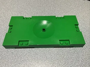 2004 LEGO Green Soccer Field Section 8 x 16 Sport 3409 3420 3421 3425 #30489 - Picture 1 of 4