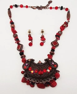 DESIGNER INSPIRED RED CARNELIAN CHIPS CRYSTAL DANGLE NECKLACE & EARRINGS SET NEW - Picture 1 of 2