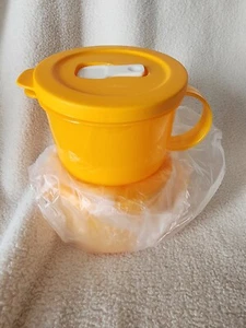 Tupperware New CrystalWave Plus Container Soup Mug Set of 2 Goldenrod Color - Picture 1 of 1
