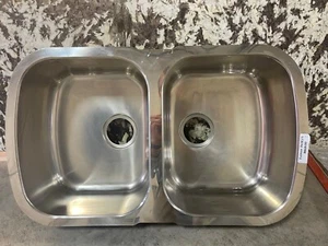 Oliveri F63U/3 Stainless Steel Undermount Kitchen Sink - Picture 1 of 3